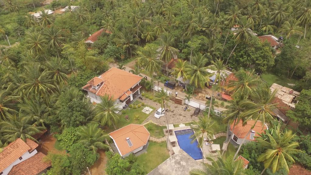 Helis Place Унаватуна Экстерьер фото